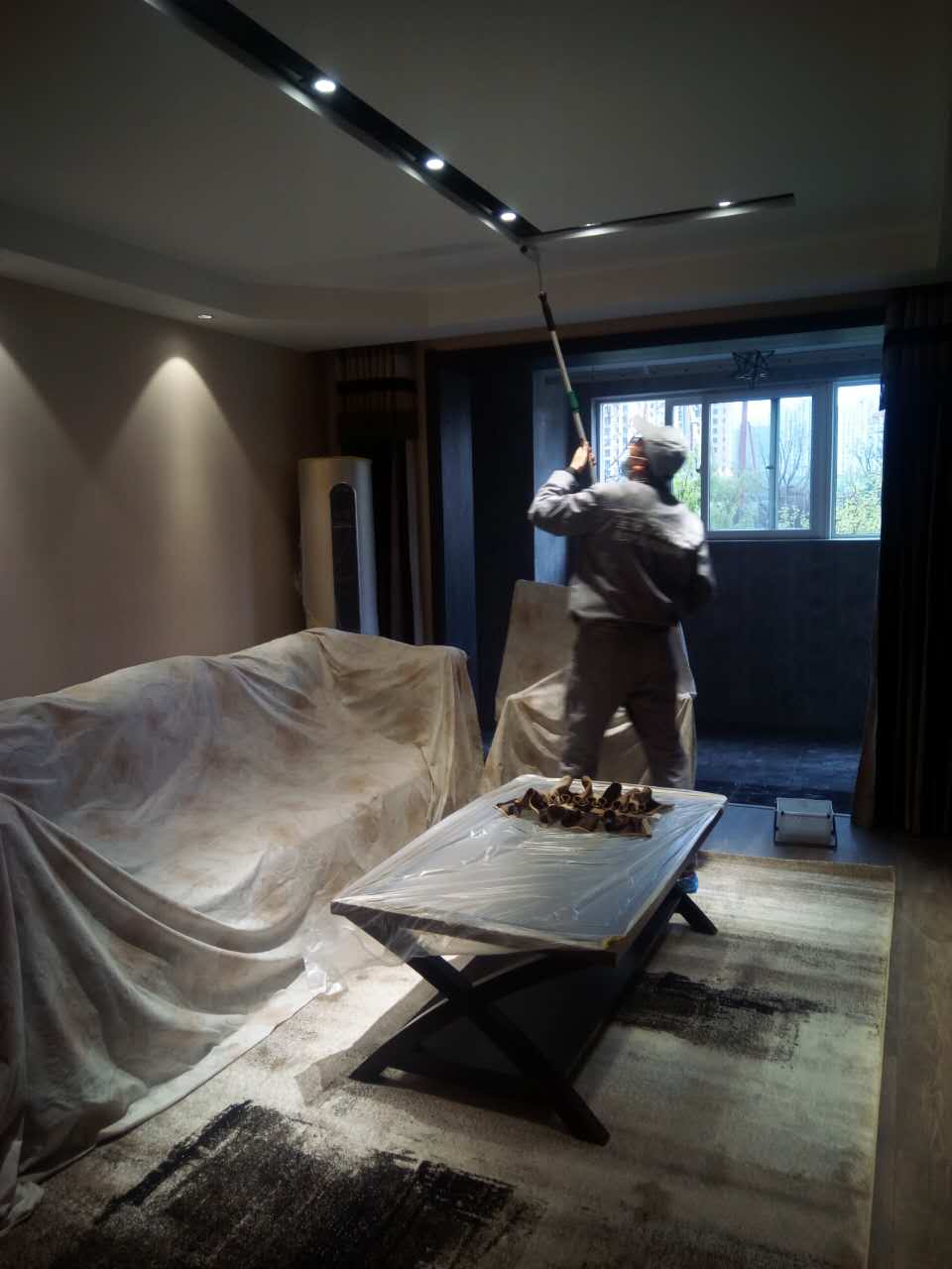 客廳頂面滾筒施工 客廳頂面滾筒施工