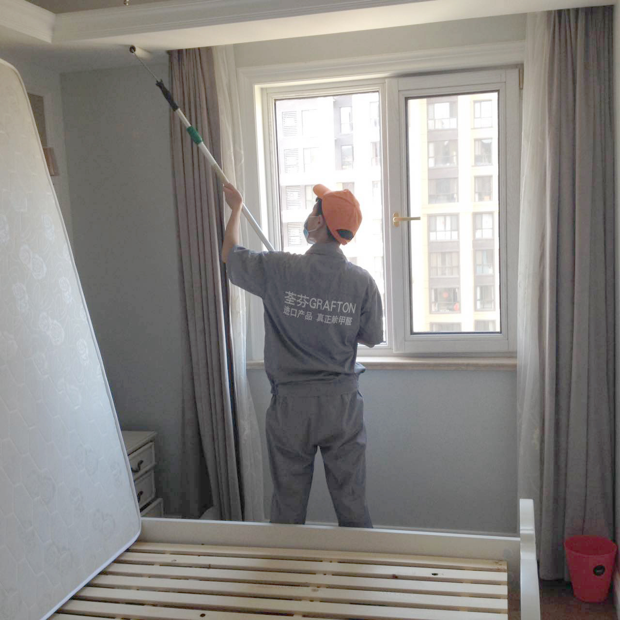 臥室頂面滾筒重點施工 臥室頂面滾筒重點施工