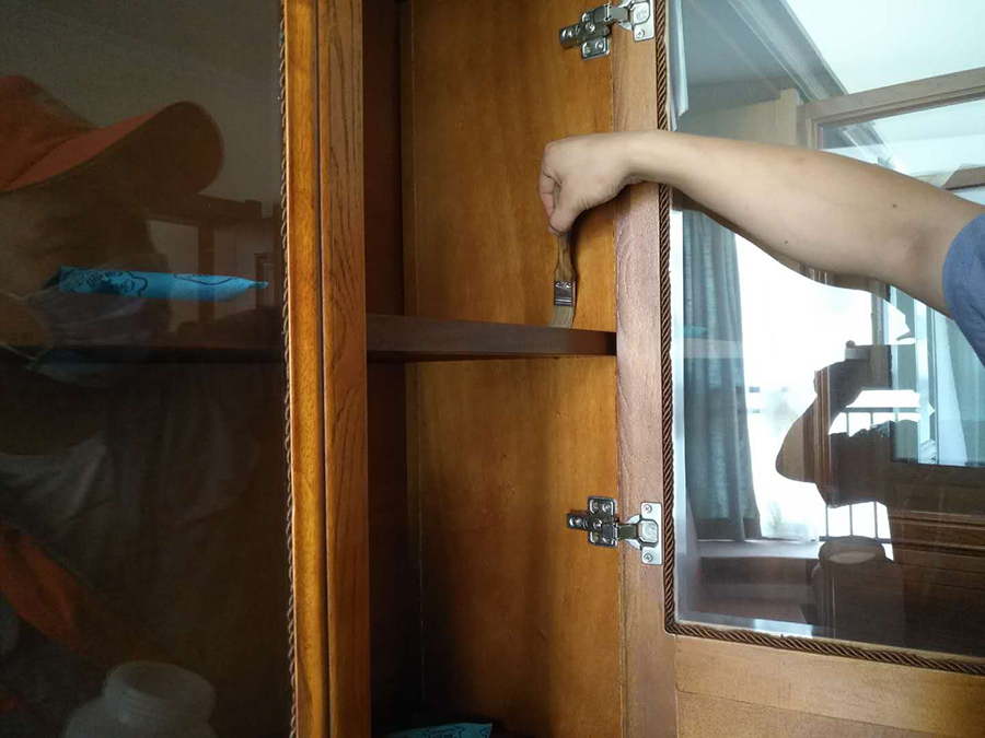 木柜縫隙刷子精細(xì)化處理 木柜縫隙刷子精細(xì)化處理