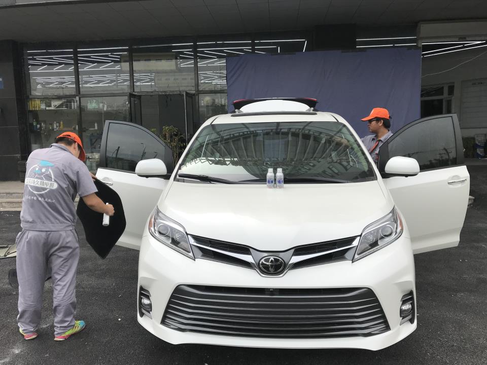 車(chē)內(nèi)腳墊噴涂施工治理