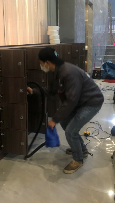 場所換衣柜全方位噴涂施工 場所換衣柜全方位噴涂施工