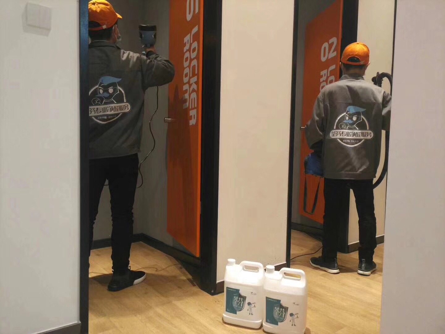 健身換衣室全方位噴涂施工治理 健身換衣室全方位噴涂施工治理