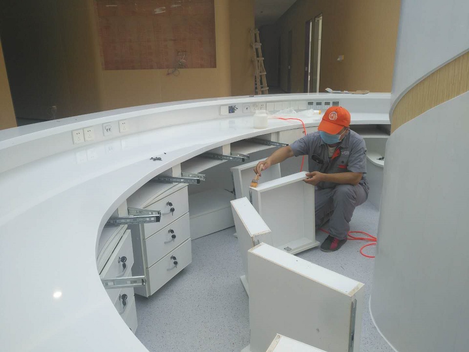 醫(yī)院柜子刷子全方位涂抹施工 醫(yī)院柜子刷子全方位涂抹施工