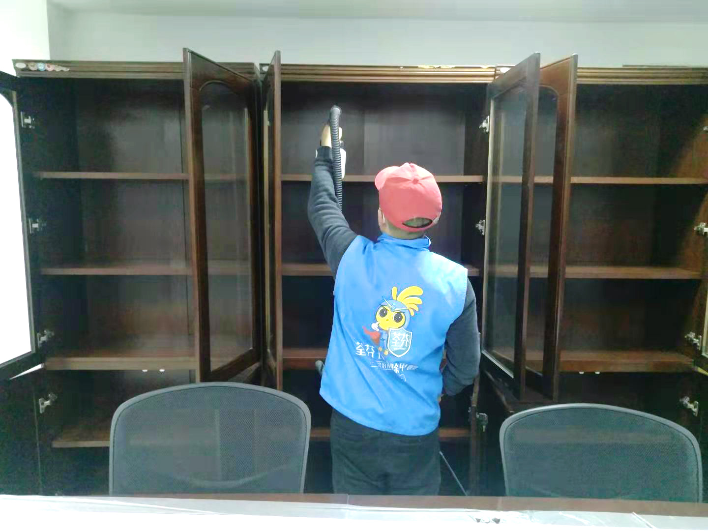 辦公室木柜全方位噴涂治理 辦公室木柜全方位噴涂治理