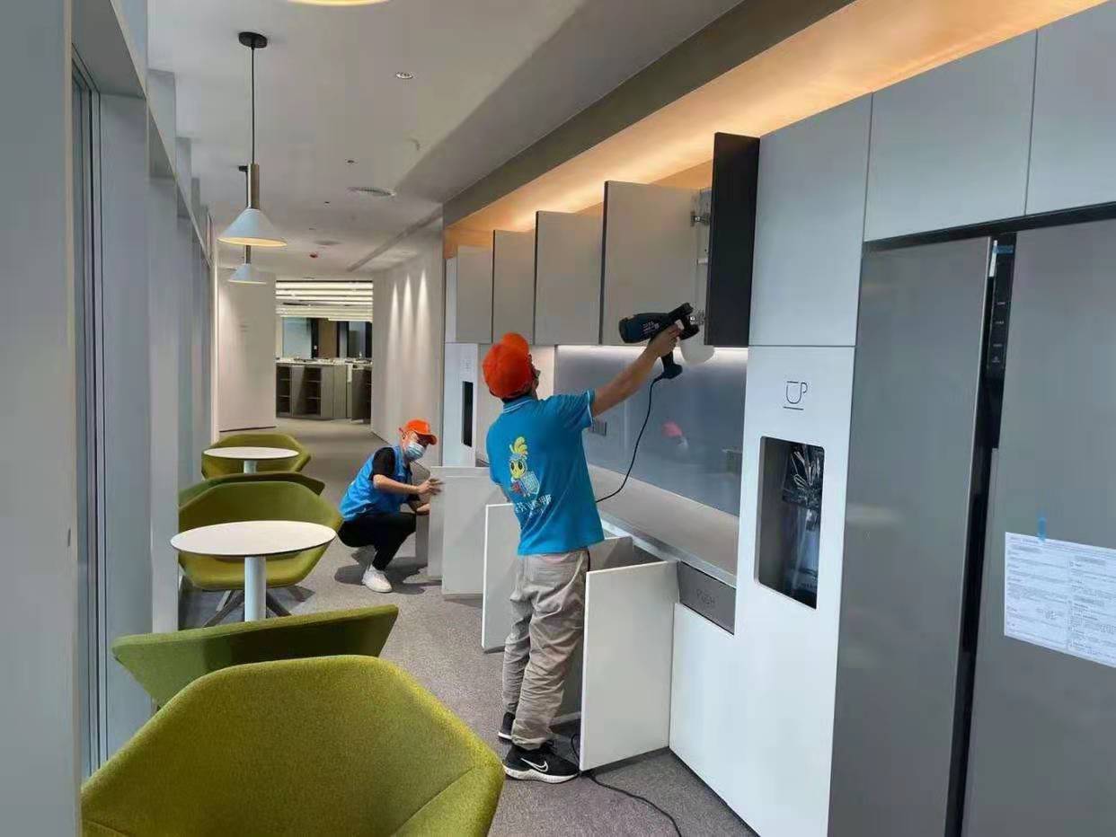 過(guò)道木質(zhì)柜子噴涂治理甲醛 過(guò)道木質(zhì)柜子噴涂治理甲醛