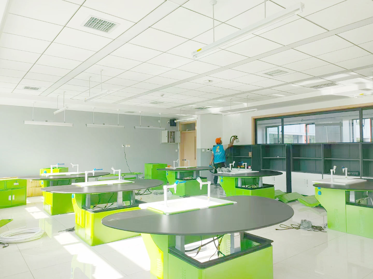 學(xué)校實(shí)驗(yàn)室全方位噴涂治理施工 學(xué)校實(shí)驗(yàn)室全方位噴涂治理施工