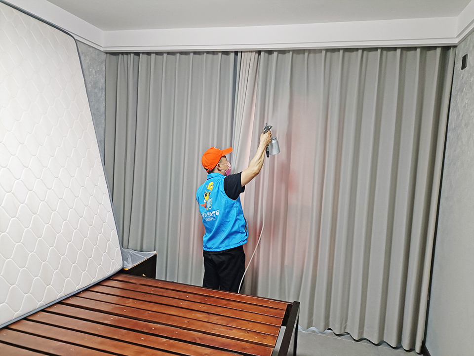 臥室布藝窗簾噴槍施工治理 臥室布藝窗簾噴槍施工治理